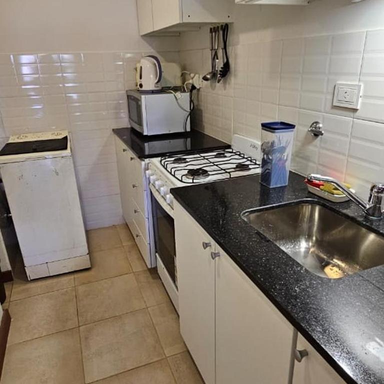 8 Depto de un dormitorio cochera - Apartamento de 1 dormitorio - 2