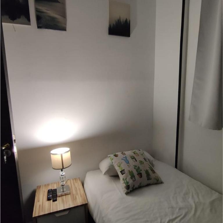 Chueca Rooms Madrid - Single Room with Shared Bathroom - 2