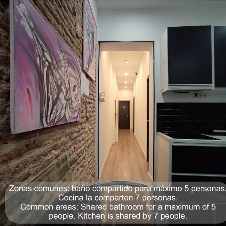 Chueca Rooms Madrid - Double Room with Private Bathroom - 7