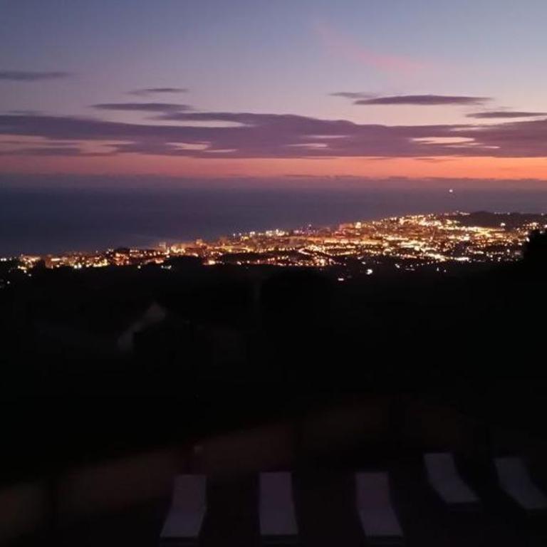 Villa piscina privada, vistas al mar y montaña - Villa - 32
