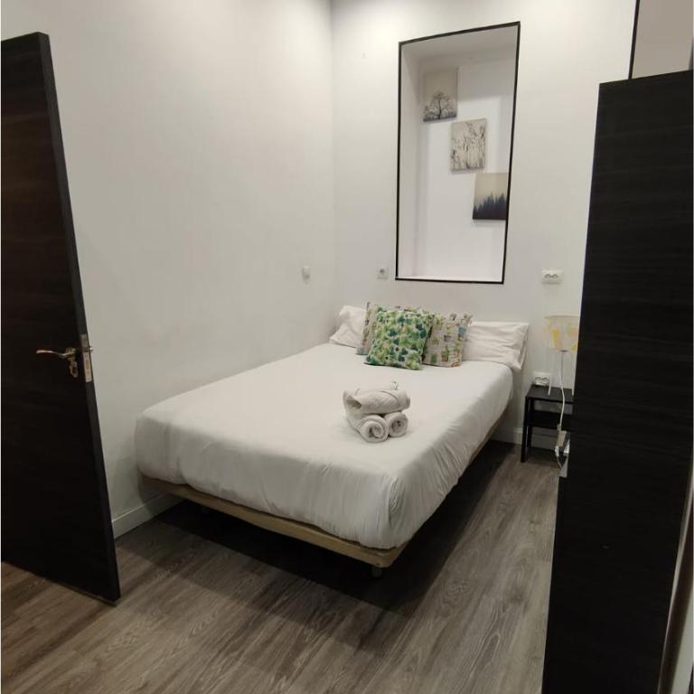 Chueca Rooms Madrid - Double Room with Private Bathroom - 3