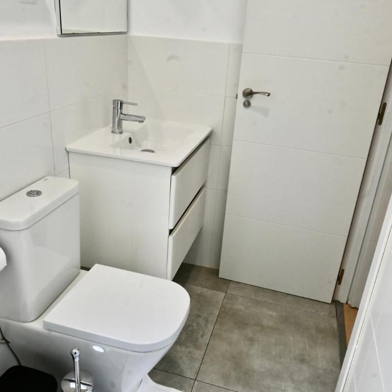 Moderno Apartamento TEMPORAL de dos dormitorios En Avenida América CAR1012 - Apartamento de 2 dormitorios - 14