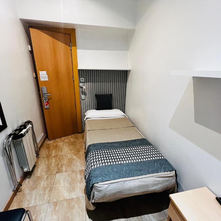 Ciudad Condal Hostal - Paseo de Gracia - Habitación Individual - 6