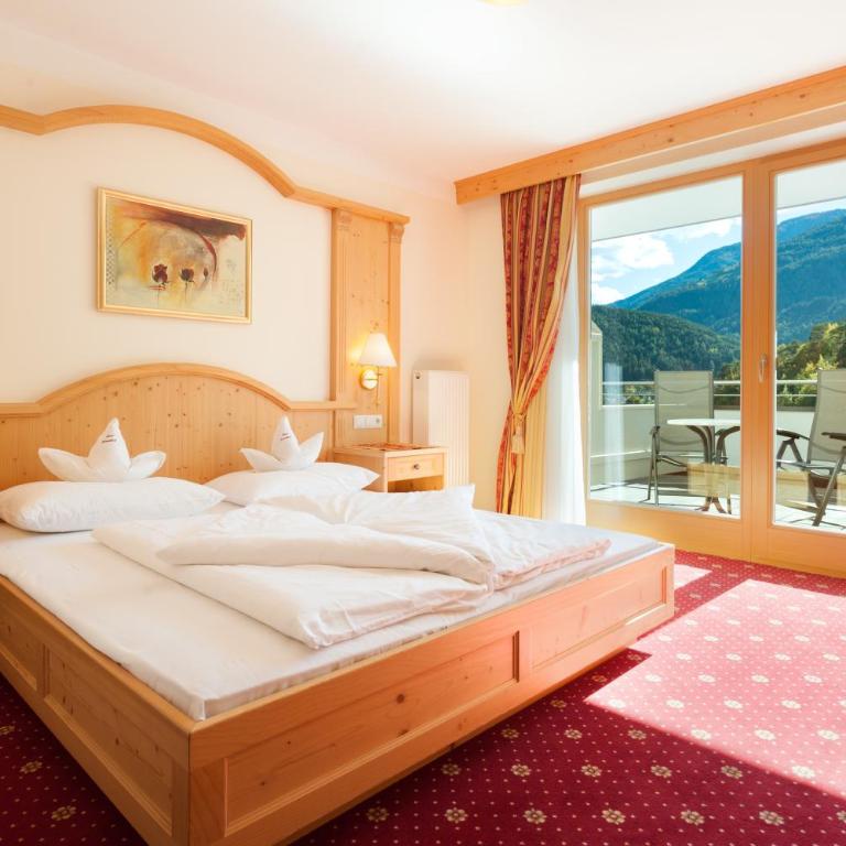 Hotel Kronblick - Camera Matrimoniale Dolomite Deluxe con Balcone - 3