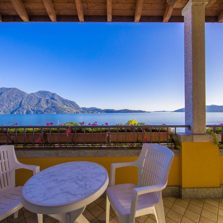 Hotel Residence Zust - Camera Superior Matrimoniale/Doppia con Letti Singoli con Vista Lago - 1
