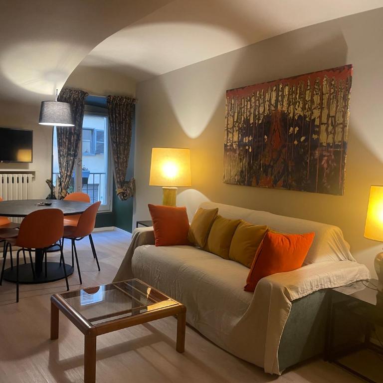 Quadrilatero , 2BR , Parking in Centro - Two-Bedroom Apartment - 2