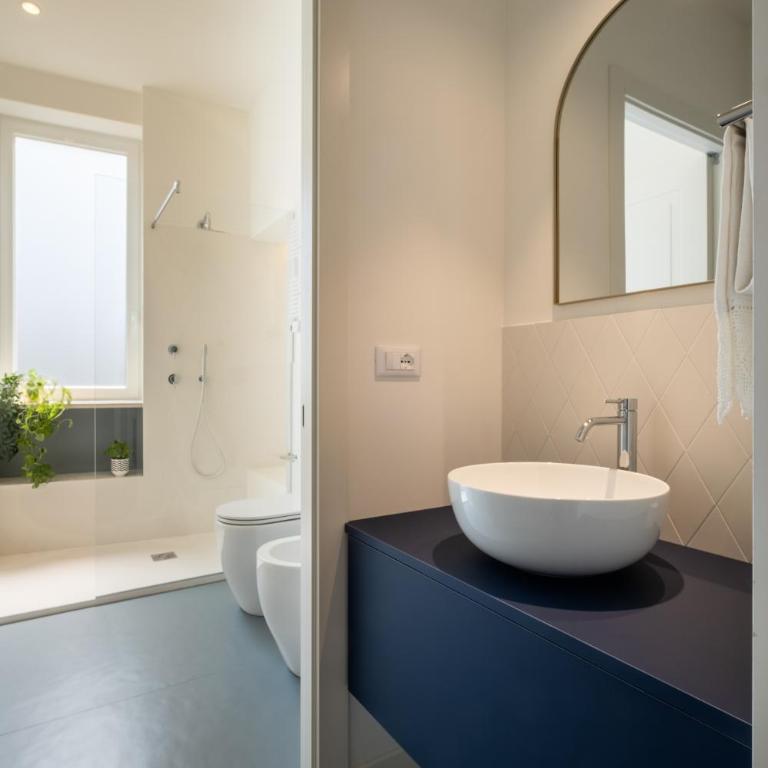 Realkasa Gallery Blue Suite - One-Bedroom Apartment - 15