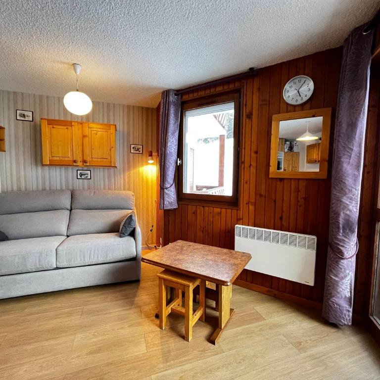 Appartement pour 4 personnes avec balcon exposé sud au pied des pistes à Val Cenis Lanslevillard - FR-1-508-172 - Studio - 12
