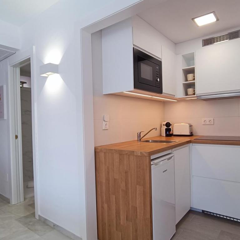 Beach Studio Puerto Marina Playa - Studio Apartment - 15