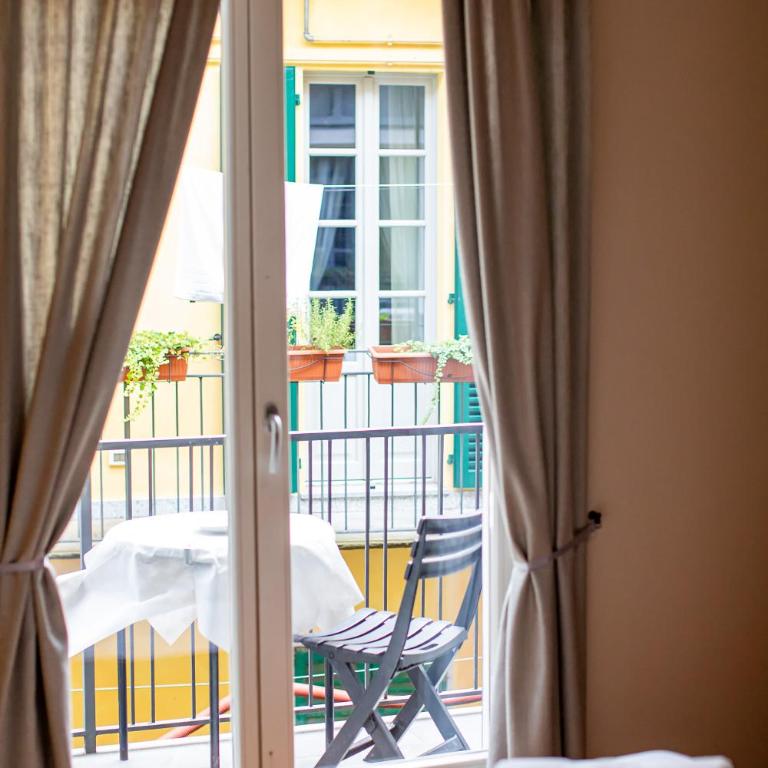 Hotel Novara - Camera Tripla Standard - 9