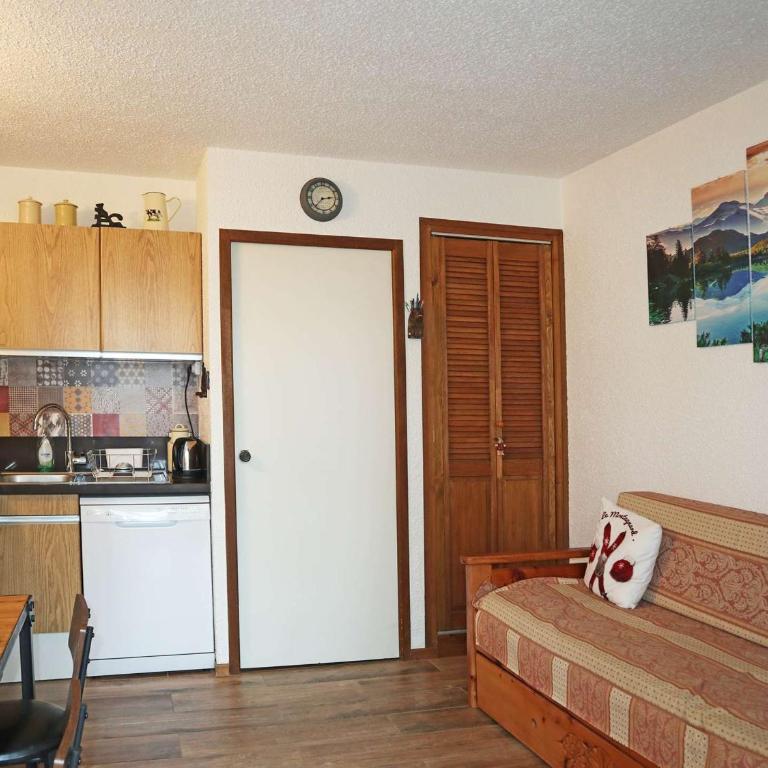 Studio rénové 6 pers, accès direct pistes, proche commerces et télésiège, balcon exposé Est - FR-1-322-461 - Apartment (6 Erwachsene) - 1