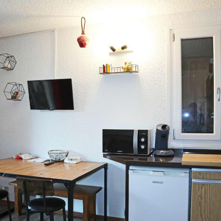 Studio rénové 6 pers, accès direct pistes, proche commerces et télésiège, balcon exposé Est - FR-1-322-461 - Apartment (6 Erwachsene) - 13