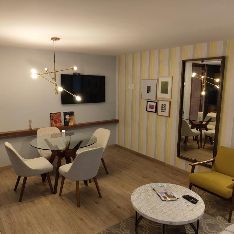 ZAMORA By Mr W - Apartment with Balcony - 4