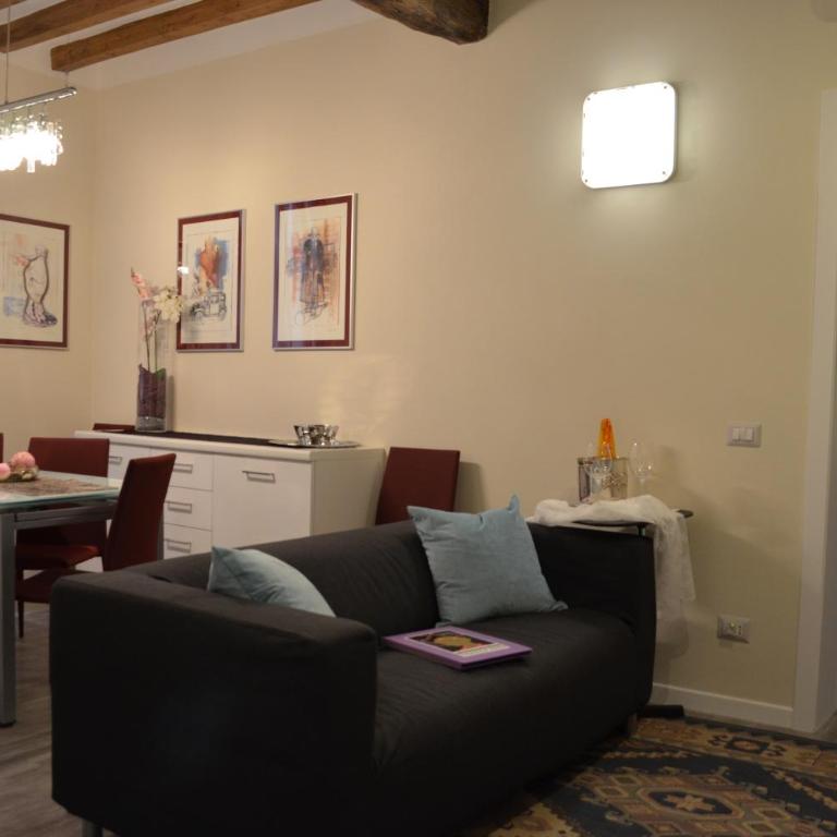 Heart of Parma - Appartamento con 2 Camere da Letto - 1