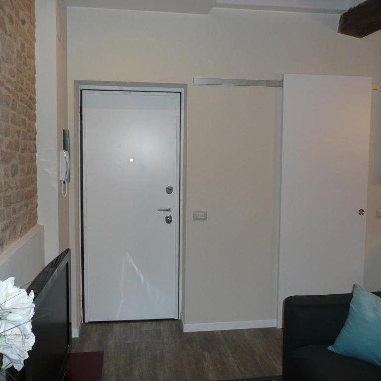 Heart of Parma - Appartamento con 2 Camere da Letto - 14