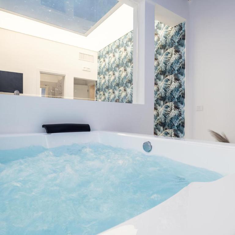 PalazzoBellini - Queen Room with Spa Bath - 1