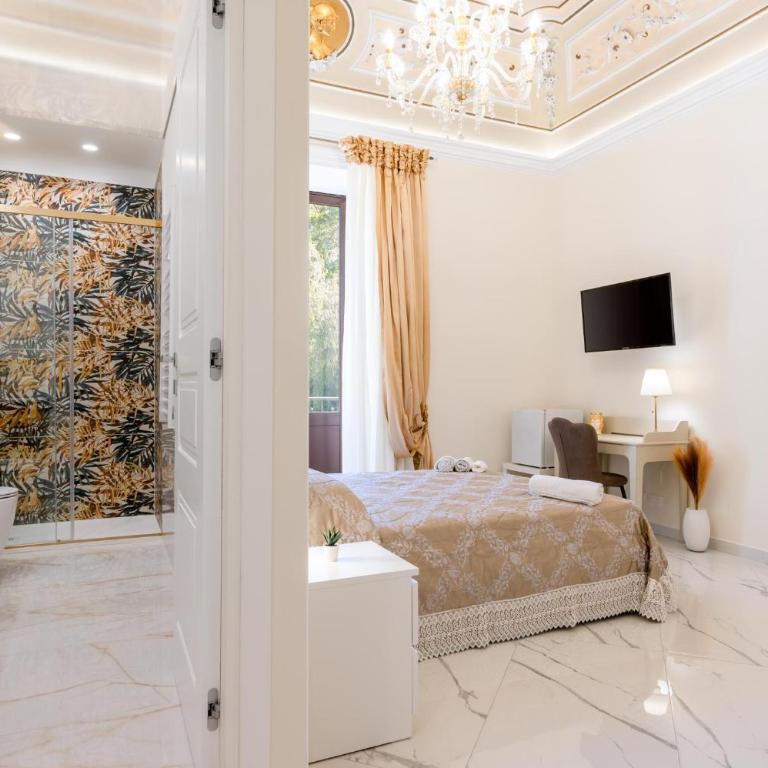 PalazzoBellini - Deluxe Double Room with Balcony - 2