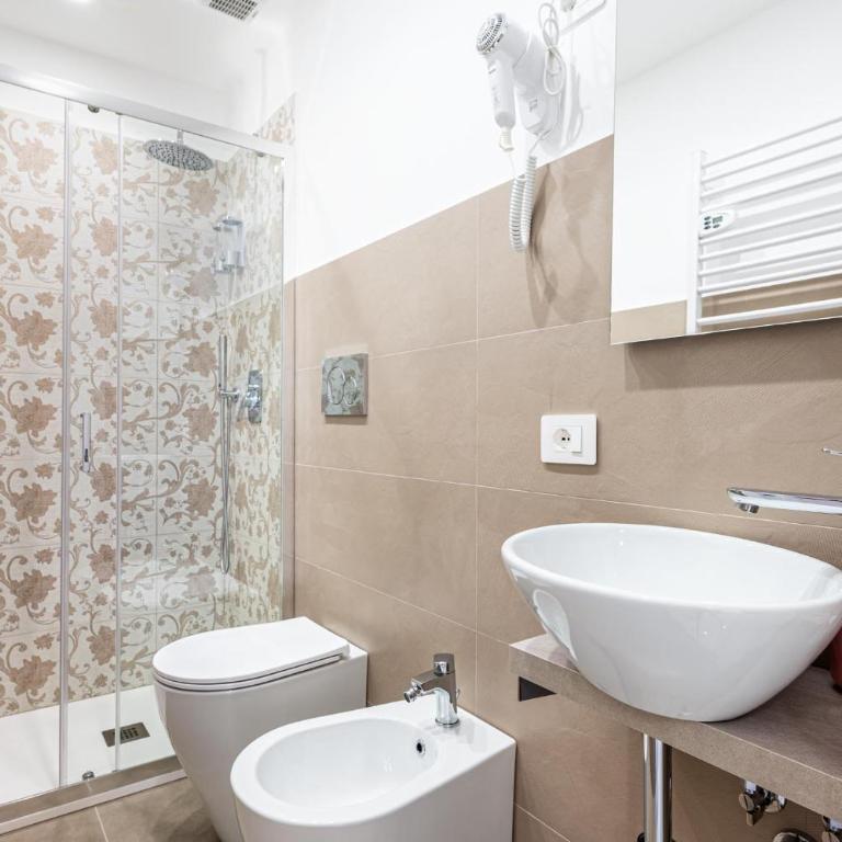PalazzoBellini - Double Room with Balcony - 2