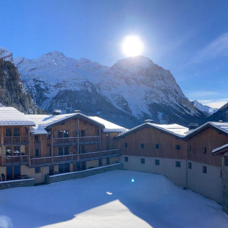 Bel appartement avec balcon et parking couvert - FR-1-464-217 - Appartement - 6