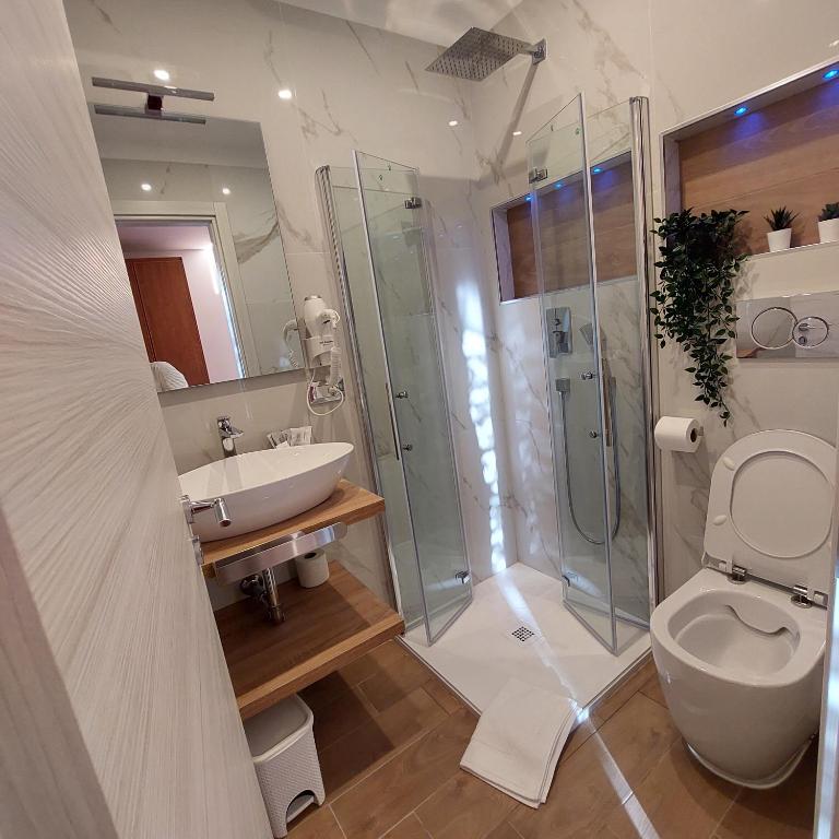 PRISCO HOUSE - Camera Matrimoniale con Bagno Privato - 11