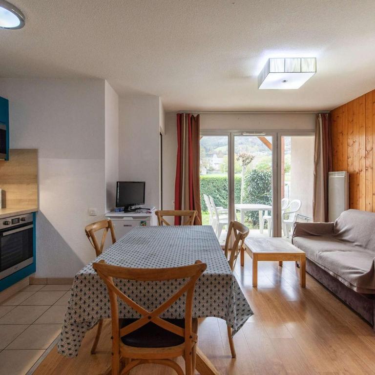 T3 avec Jardin, Piscine, Sauna, Hammam - Proche Commodités, Ski et Thermes - 4 Pers, Luz-Saint-Sauveur - FR-1-402-135 - Appartement - 1