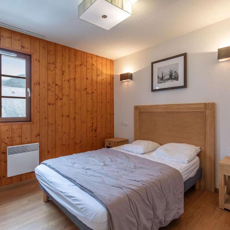 T3 avec Jardin, Piscine, Sauna, Hammam - Proche Commodités, Ski et Thermes - 4 Pers, Luz-Saint-Sauveur - FR-1-402-135 - Appartement - 4