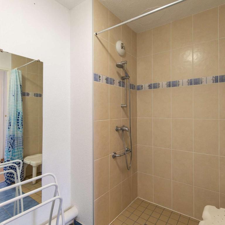 T3 avec Jardin, Piscine, Sauna, Hammam - Proche Commodités, Ski et Thermes - 4 Pers, Luz-Saint-Sauveur - FR-1-402-135 - Appartement - 7