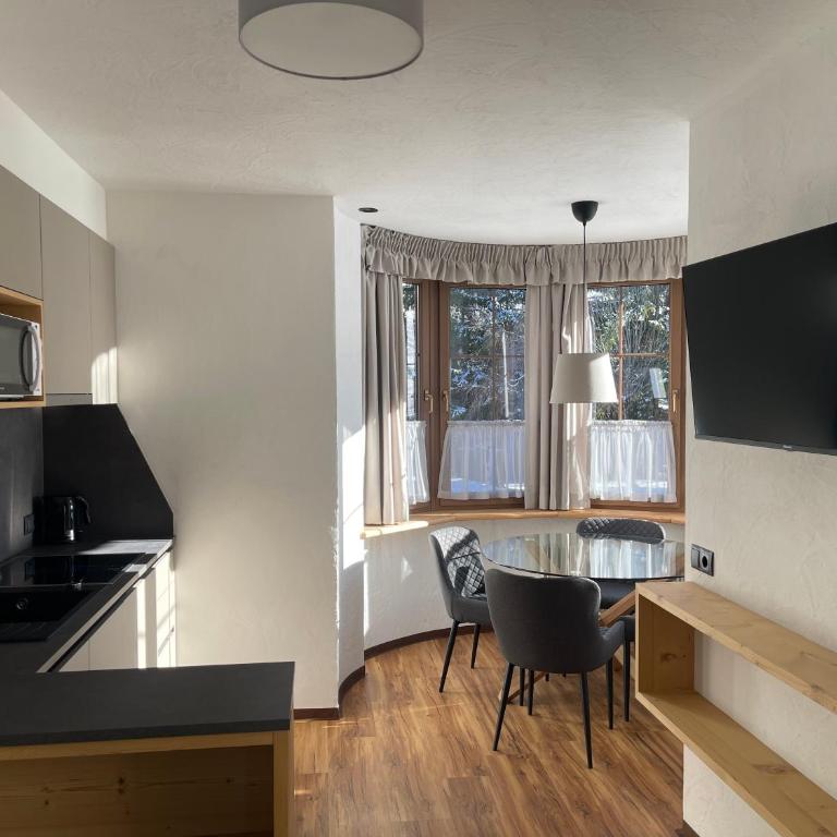 Guesthouse Rungg - Appartamento con Vista Montagna - 7