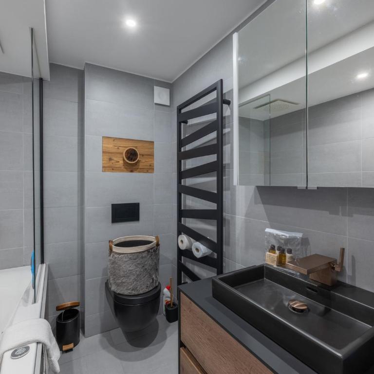 Appartement cosy 4 pers, proche pistes à Courchevel - FR-1-563-149 - Apartment - 7