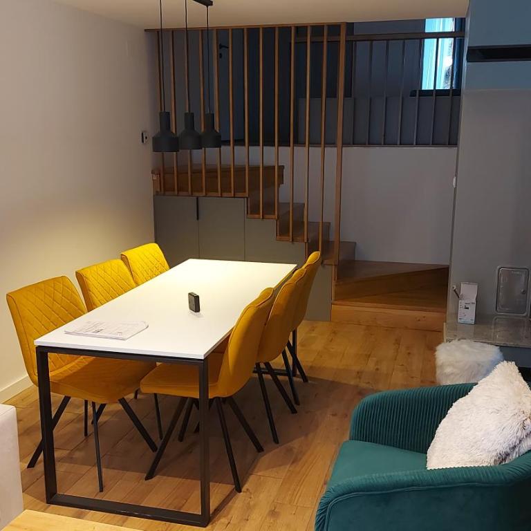 Mountain Dreams - Three-Bedroom Apartment - 6
