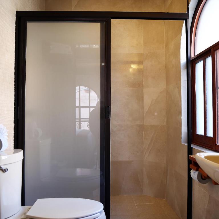 Meson de Juan Valle - King Room - 3