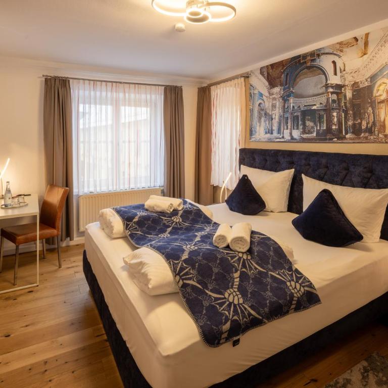 Hotel Schwanen - Doppelzimmer mit eigenem Bad - 1