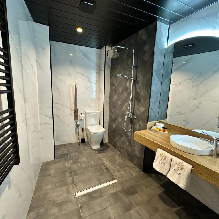 Bubaqia House - Suites Boutique - Junior Suite with Balcony - 4
