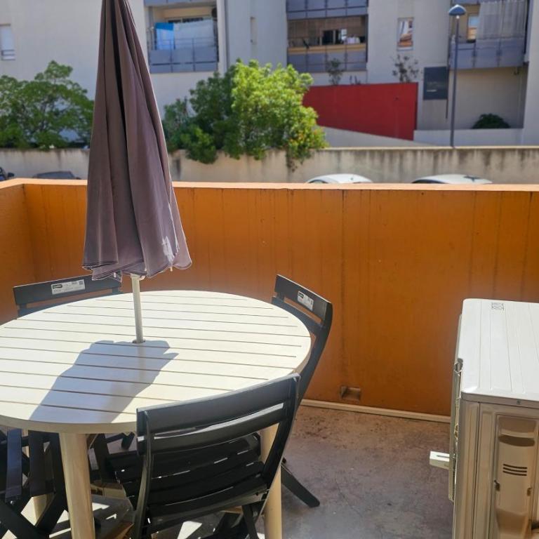 Quatro Venusia - One-Bedroom Apartment - 10
