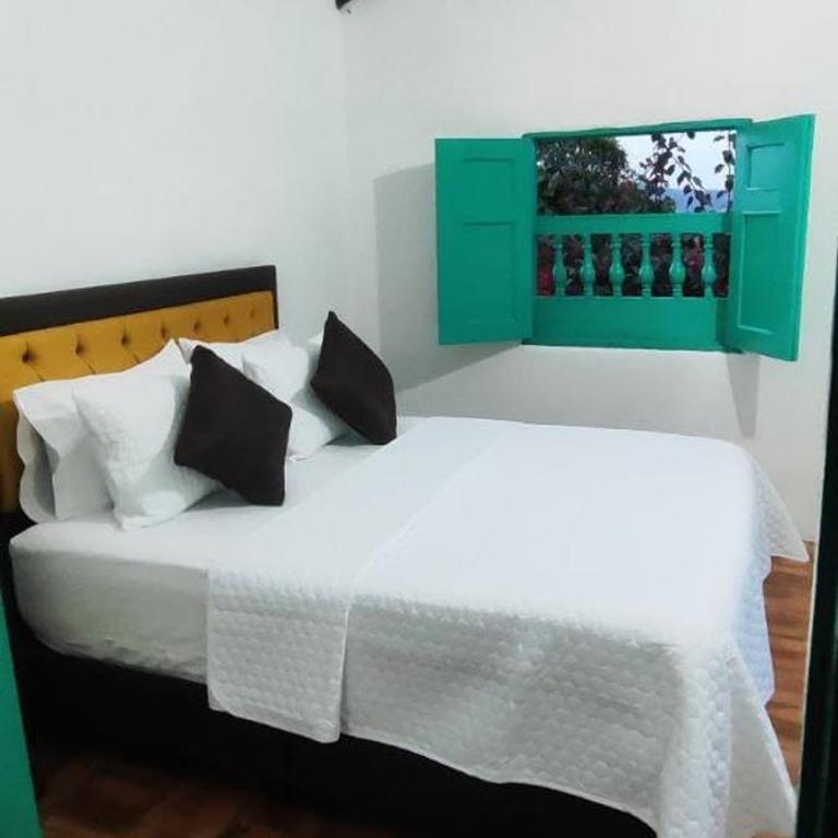 HOSPEDAJE CASA GRANDE ARBOLITO - Habitación Doble Estándar - 3