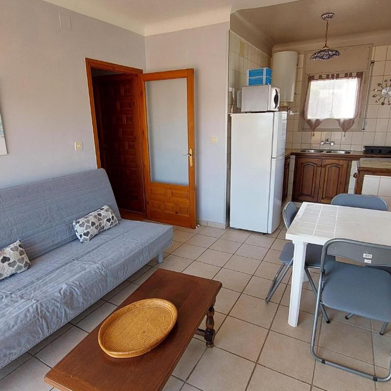 Magnífico ático amueblado con terraza a 2 pasos de la playa - Se aceptan mascotas - ES-170-23 - Apartamento - 4