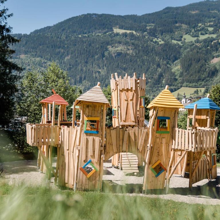 Chalet - Direkt am 5 Sterne Campingplatz Aufenfeld im Zillertal mit Hallenbad und Sauna - Haus mit 2 Schlafzimmern - 31