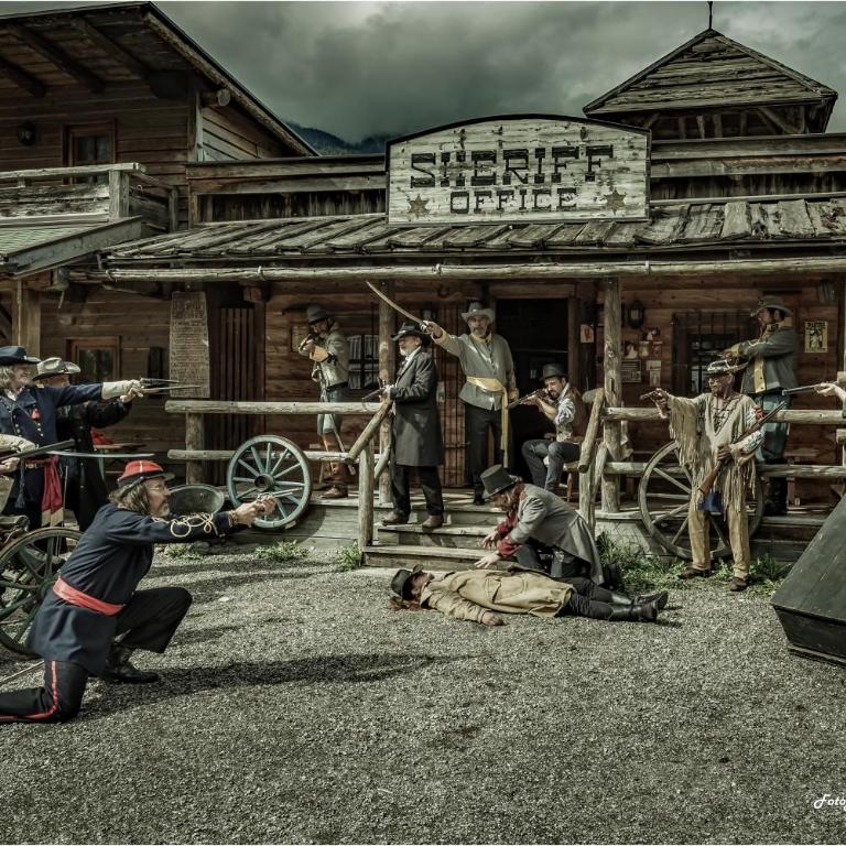 Chalet - Direkt am 5 Sterne Campingplatz Aufenfeld im Zillertal mit Hallenbad und Sauna - Haus mit 2 Schlafzimmern - 39