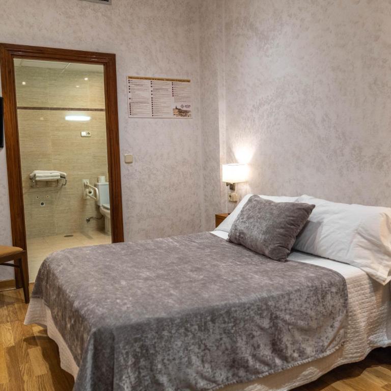 Hotel Granada Centro - Budget Double Room - 3