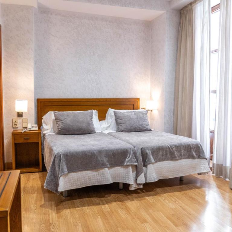 Hotel Granada Centro - Standard Twin Room - 1