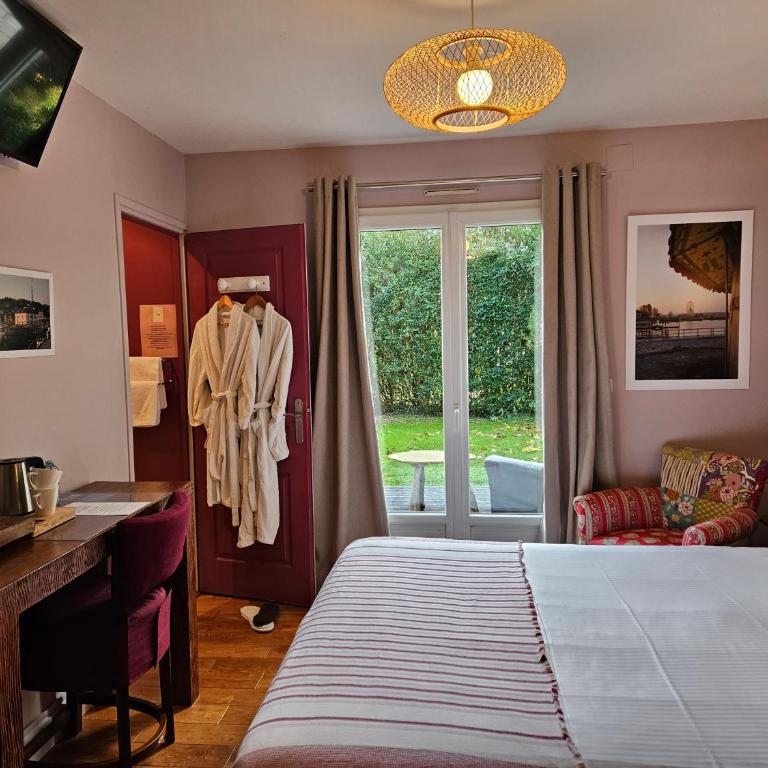 La Fraîchette-Hôtel & Spa - Chambre Double de Charme avec Terrasse 6 - 5