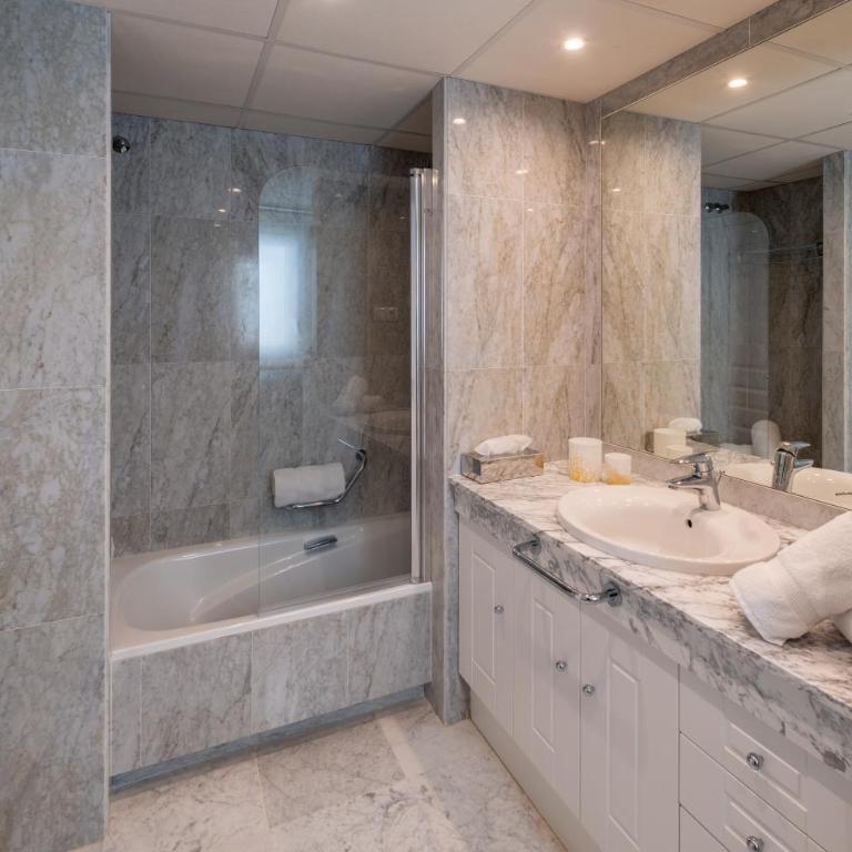 Wonderful Penthouse 3 bedrooms in Puerto Banús -Marbella - Apartamento de 3 dormitorios - 49