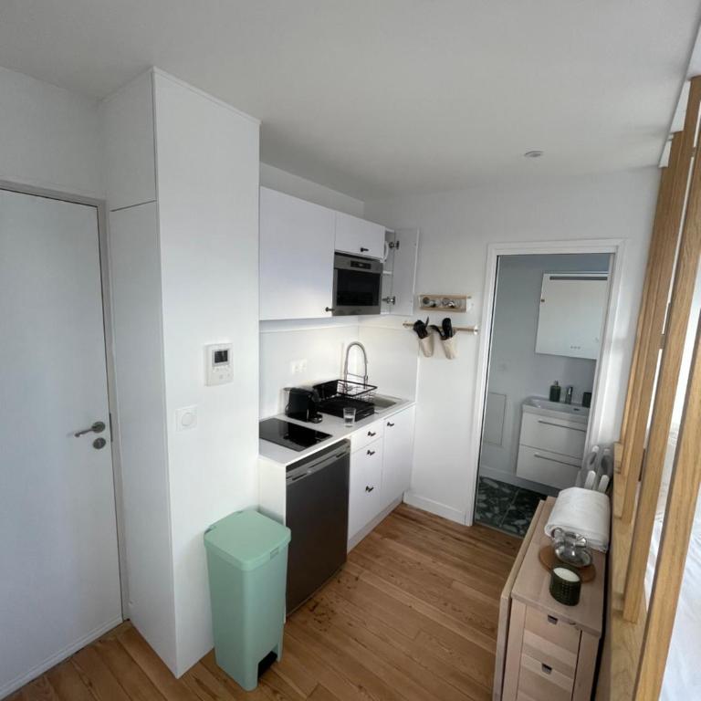 La vigie Malouine - Front de mer - 3 appartements - Studio with Garden View - 5