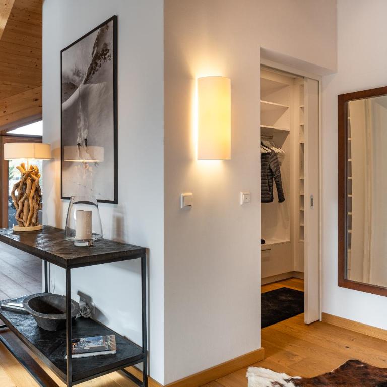 Aurum Lodge - Three-Bedroom Apartment - 8