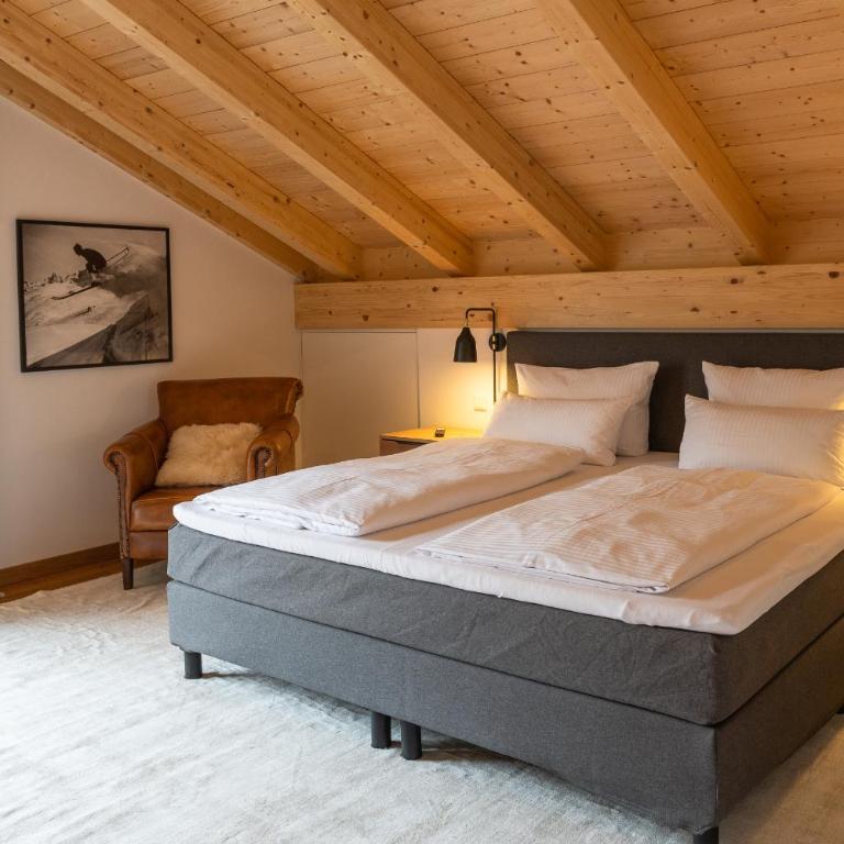Aurum Lodge - Three-Bedroom Apartment - 24