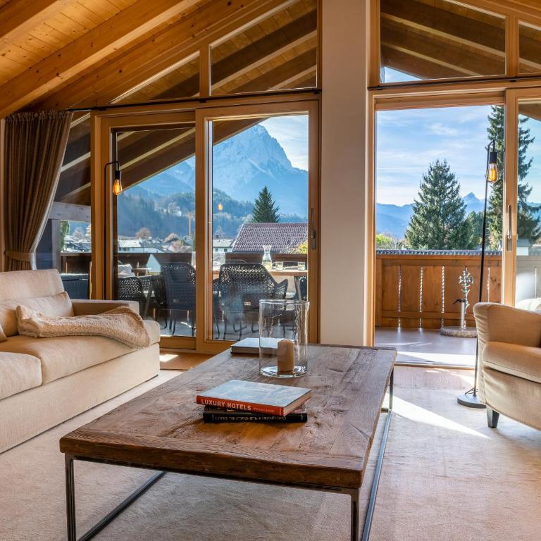 Aurum Lodge - Three-Bedroom Apartment - 4