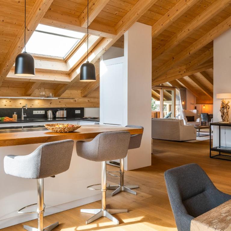 Aurum Lodge - Three-Bedroom Apartment - 10