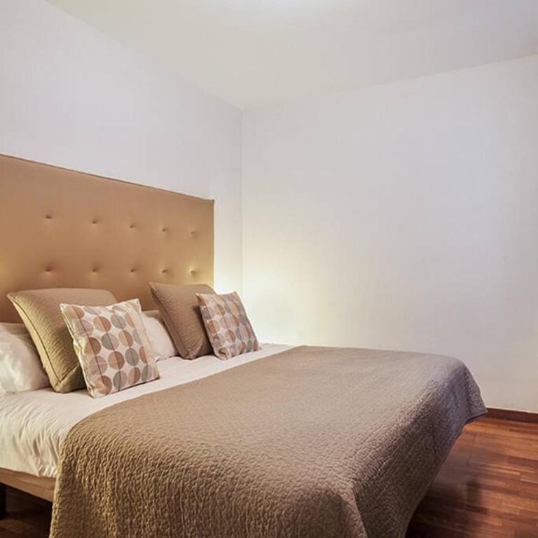 Canela Homes BARCELONA UNIVERSITAT - Three-Bedroom Apartment - 16