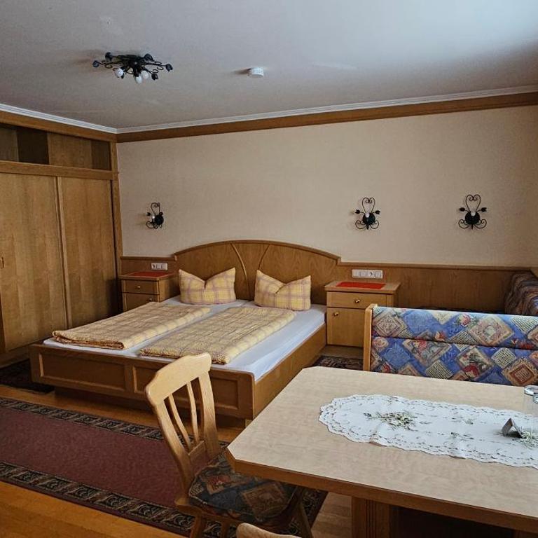 Hotel-Garni Pramstraller - Familienzimmer - 1