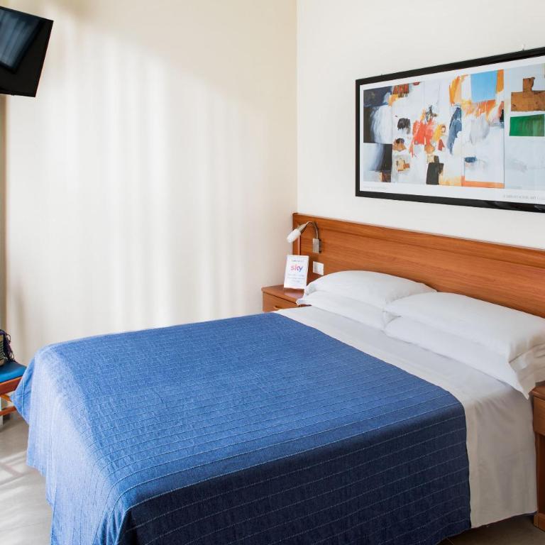 Hotel Olympic - Economy Single Room - 1